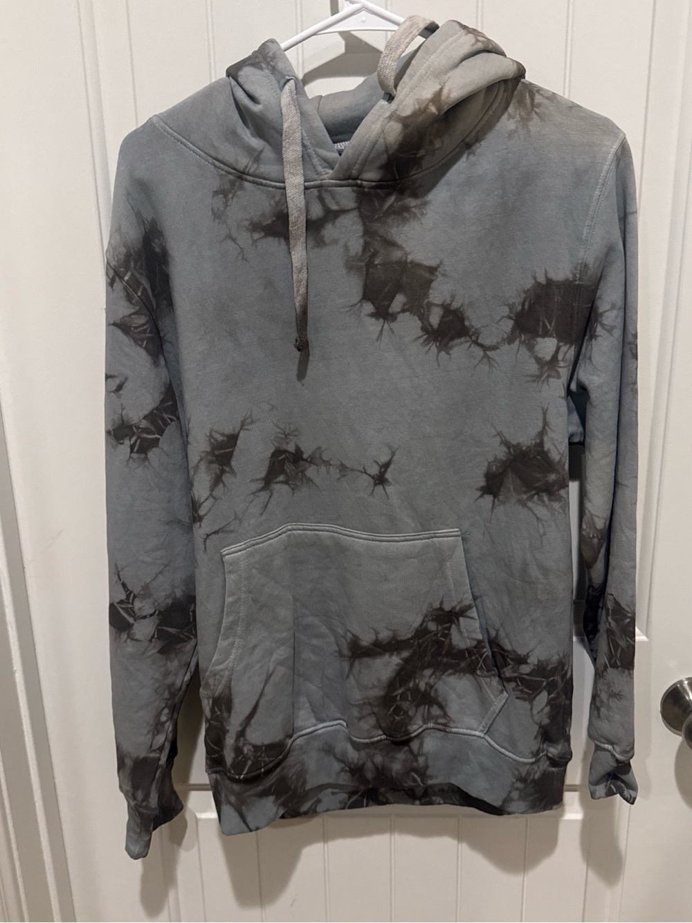 Paperbacks Gray Tie-Dye Hooded Pullover